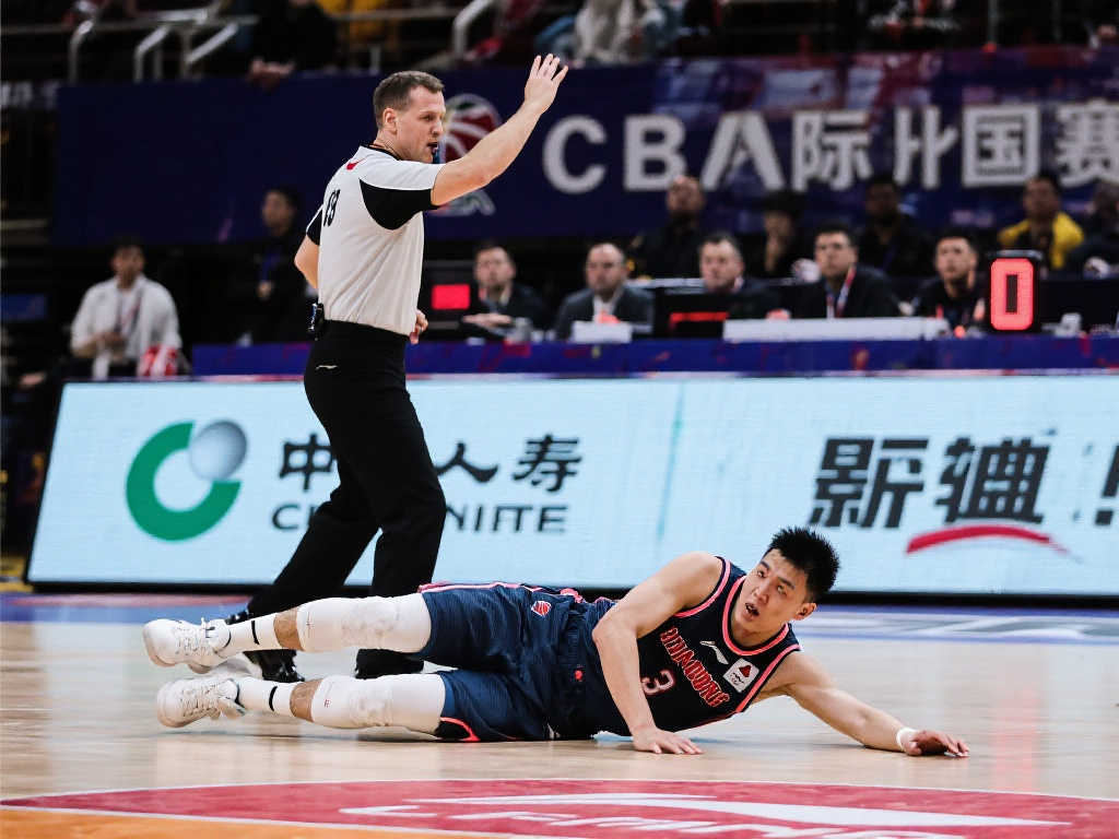 在足球这样